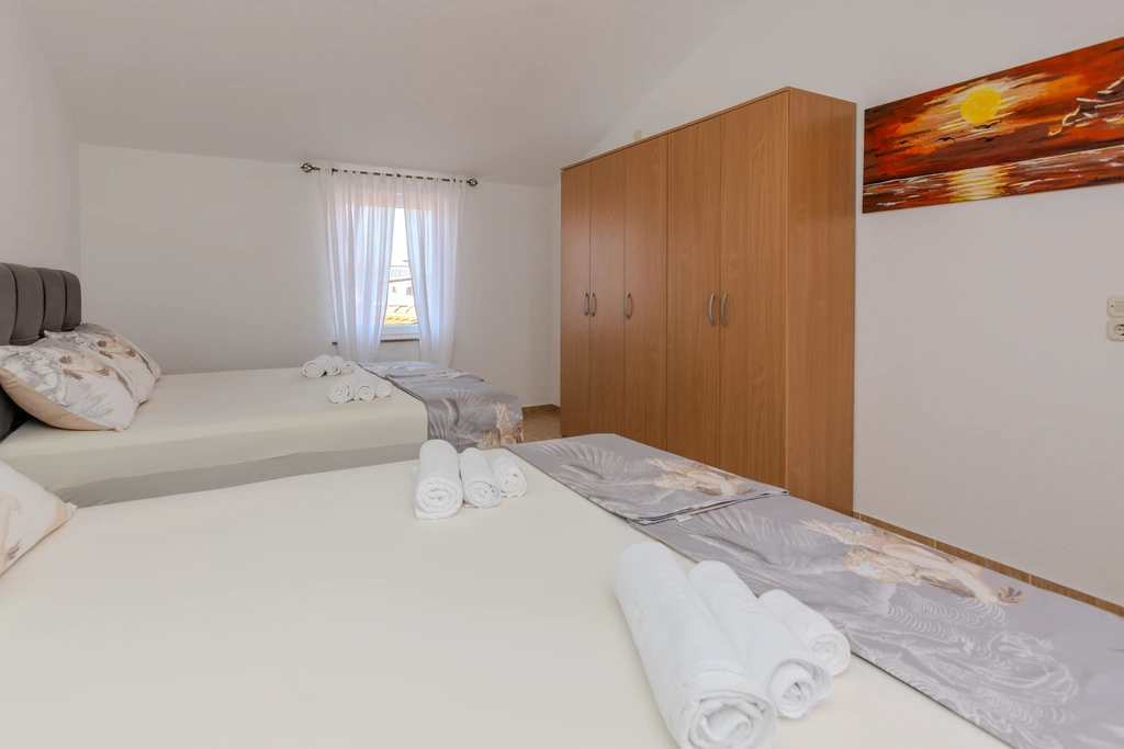 Apartment with Sea View in Vir for 4–6 Guests