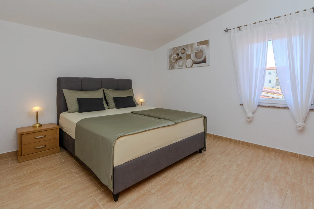 Apartment with Sea View in Vir for 4–6 Guests