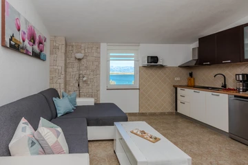 Sea-View Apartment in Vir for 2–4 Guests