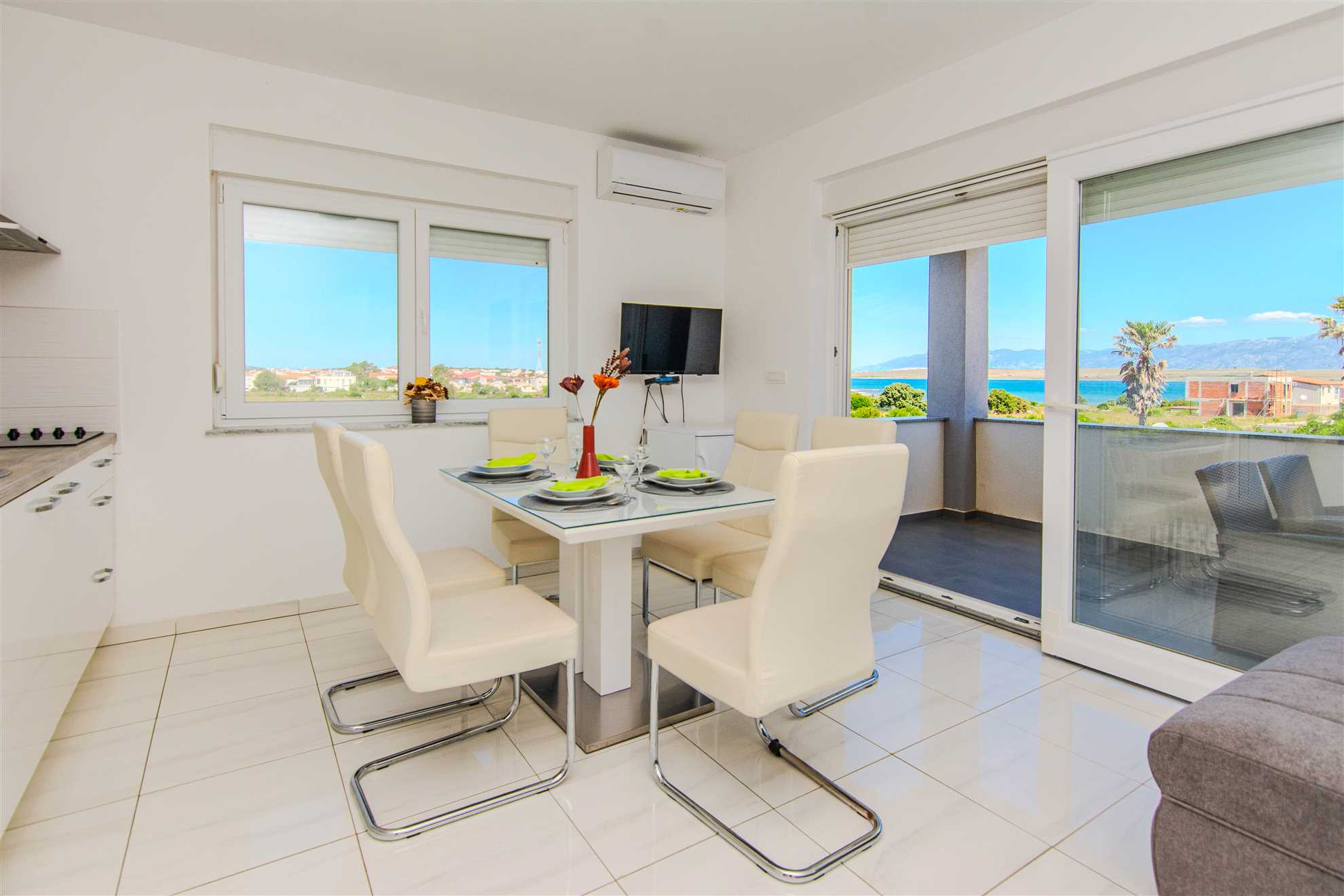 Apartment with sea view | 300m from the beach | quiet location