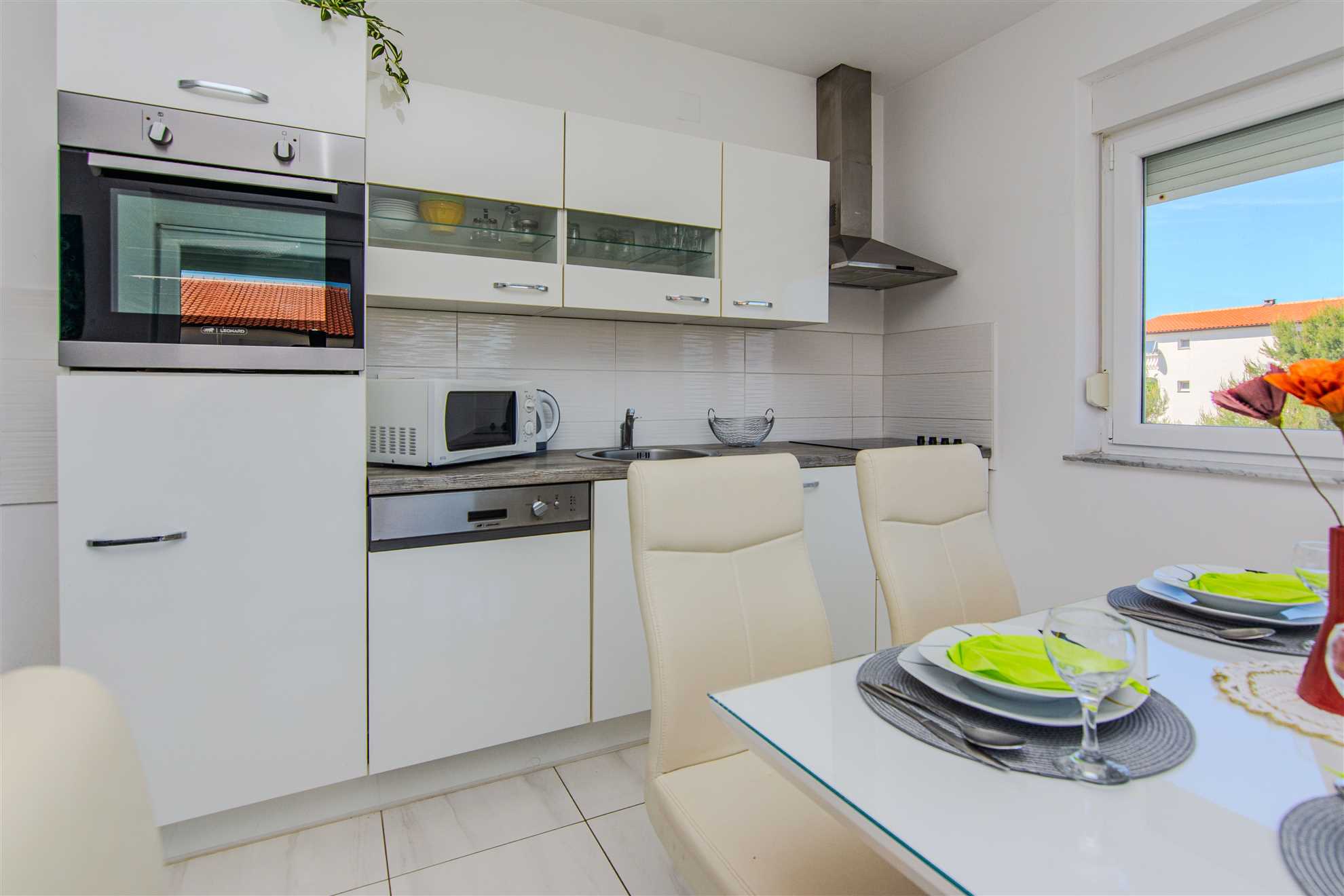 Apartment with sea view | 300m from the beach | quiet location