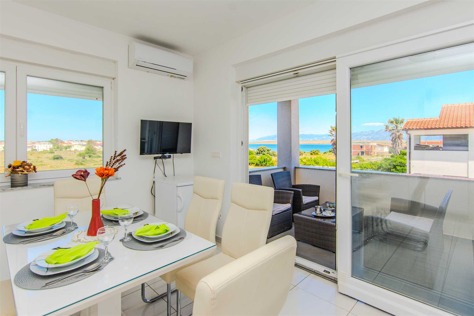 Apartment with sea view | 300m from the beach | quiet location