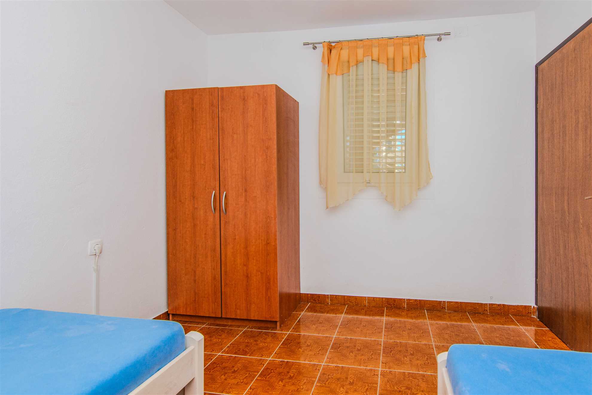 Apartment in a quiet area | For 4 persons | 120 m from the beach
