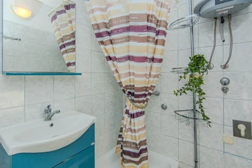 Nin Apartment for 2–3 Guests with Terrace