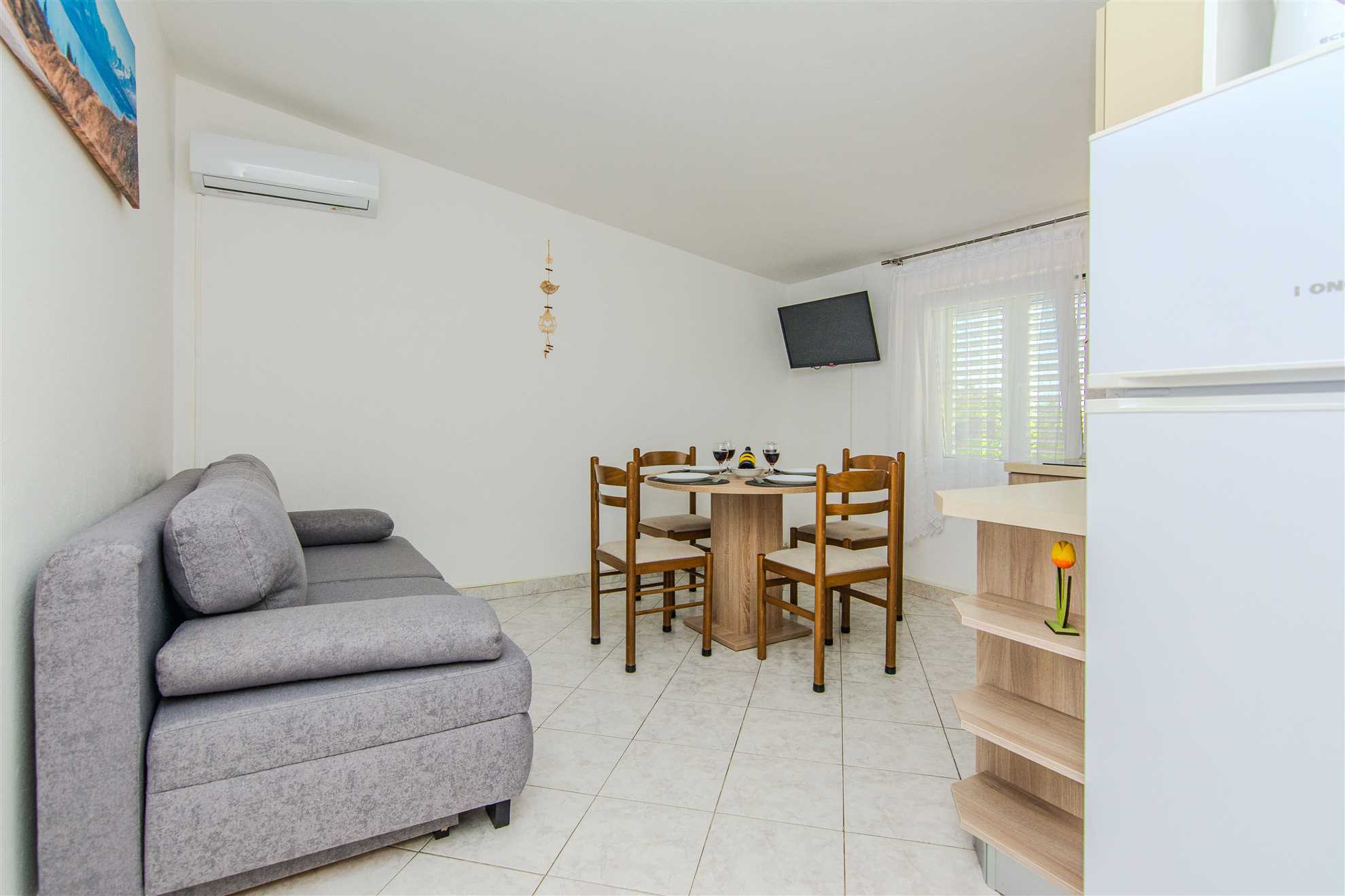 Comfortable apartment for 2-3 persons | 120 m from beach | Quiet location