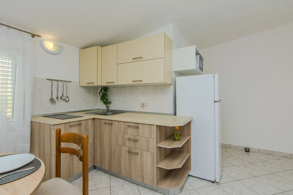 1-Bedroom Apartment in Nin for Up to 3 Guests