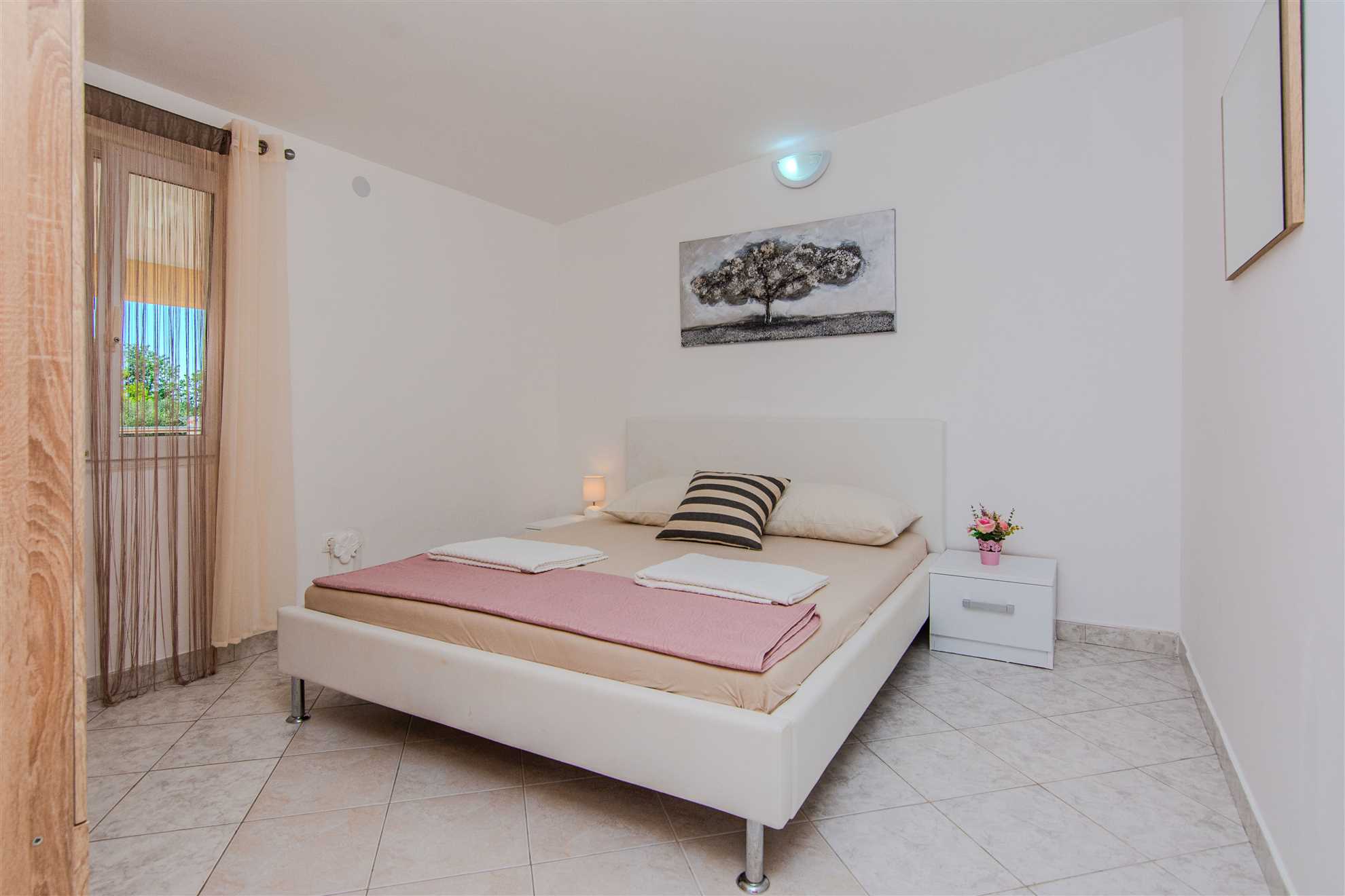 Comfortable apartment for 2-3 persons | 120 m from beach | Quiet location