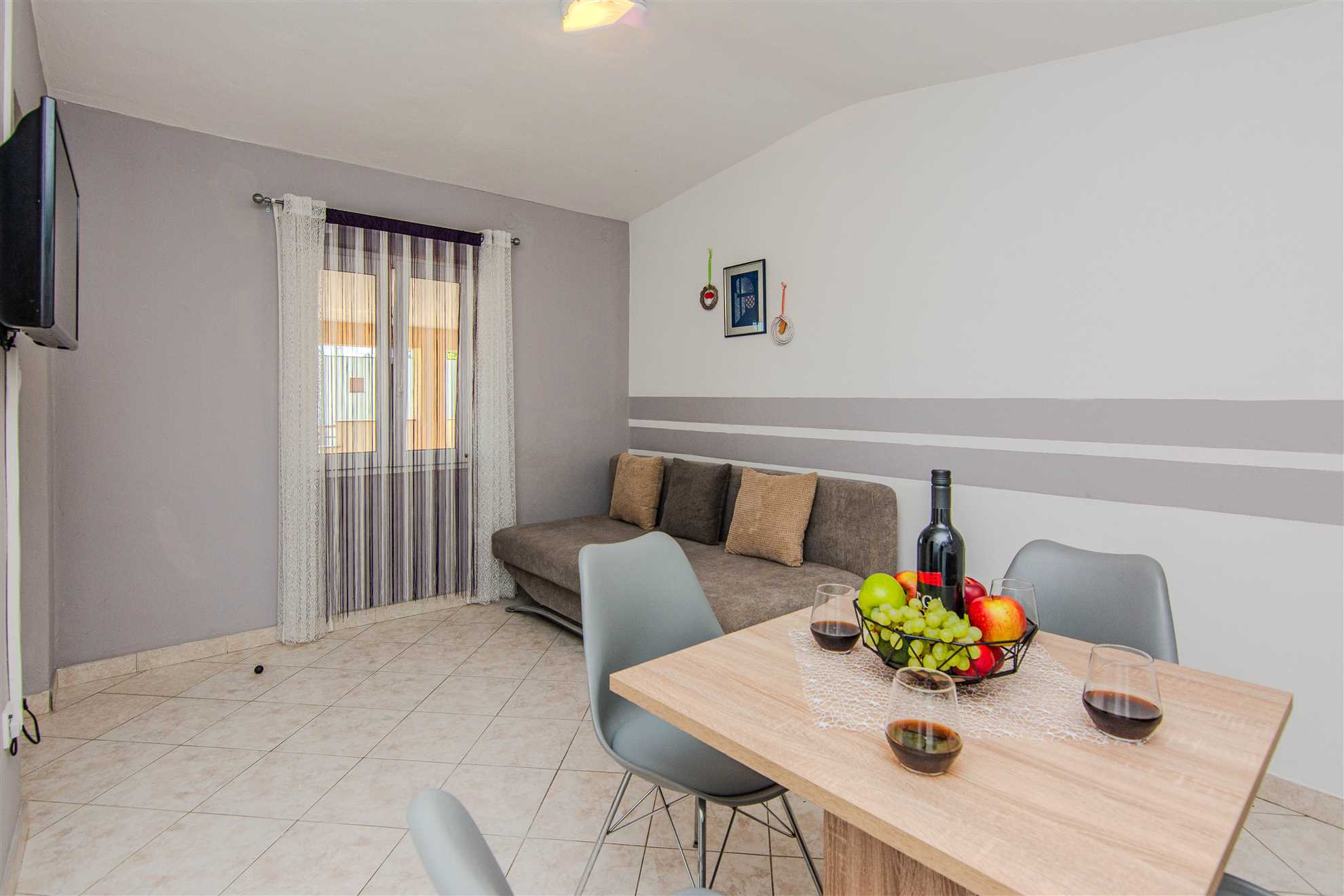 Comfortable apartment for 2-3 persons | Air conditioning, internet, grill | 120 m from the sea