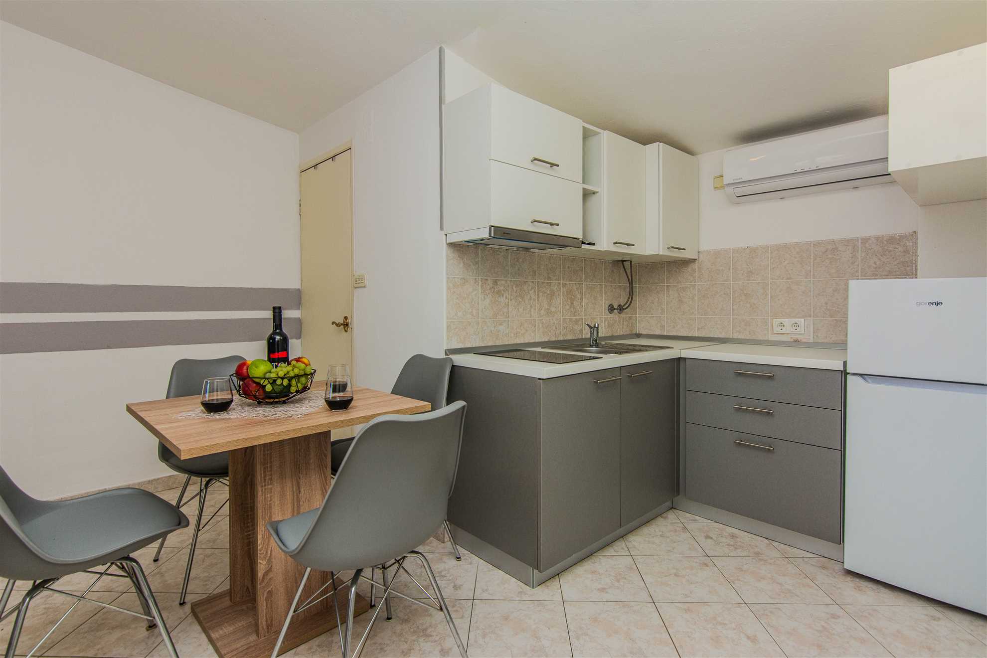 Comfortable apartment for 2-3 persons | Air conditioning, internet, grill | 120 m from the sea