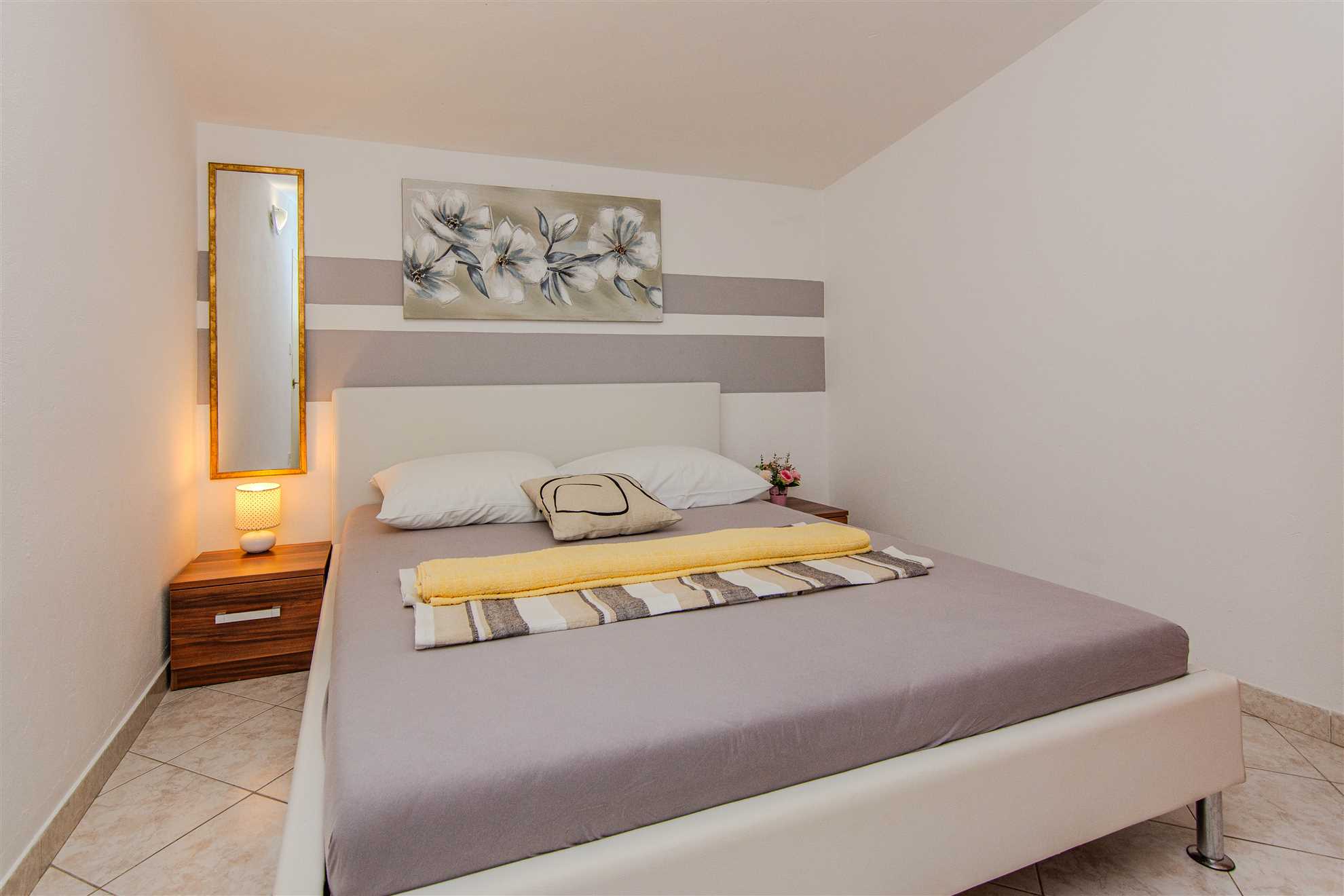 Comfortable apartment for 2-3 persons | Air conditioning, internet, grill | 120 m from the sea