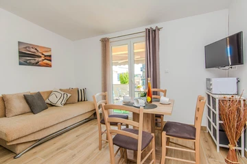 Nin 1-Bedroom Apartment for 2–3 Guests