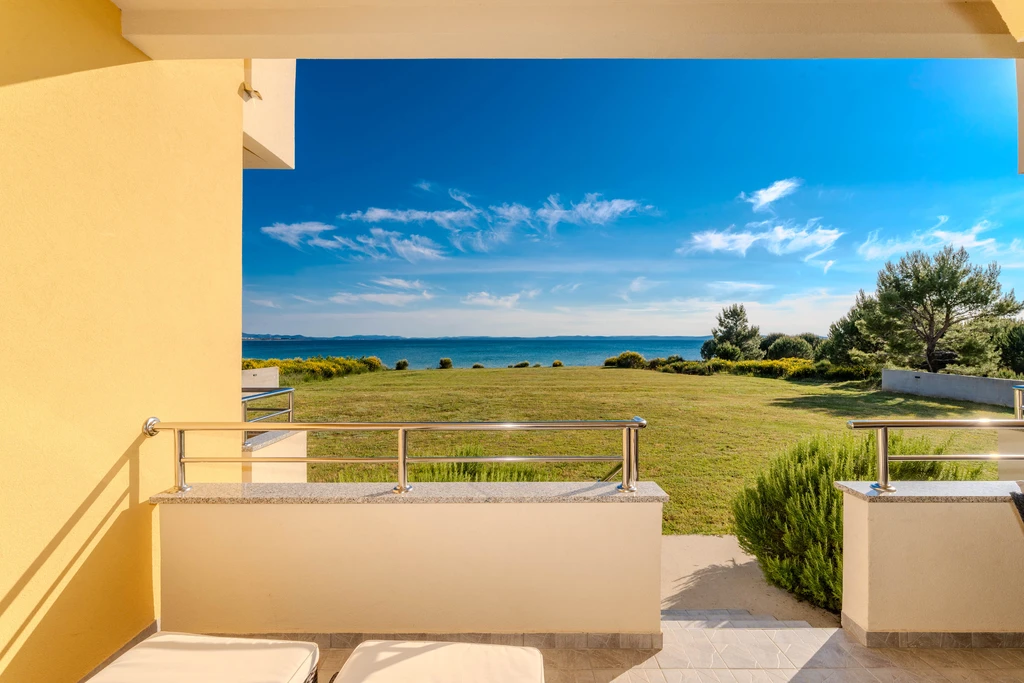 Seaside Apartment in Nin for 2–4 Guests