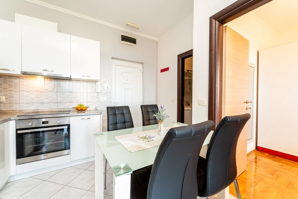 Seaside Apartment in Nin for 2–4 Guests
