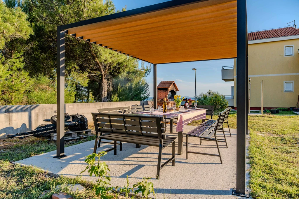 Nin Apartment with Sea-View Terrace