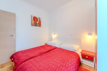 Sea-View Apartment in Nin for 4–6