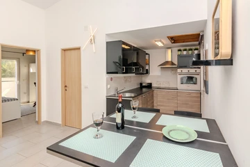 Holiday House with Private Pool for 4–5 in Vir