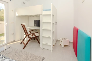 Holiday House with Private Pool for 4–5 in Vir