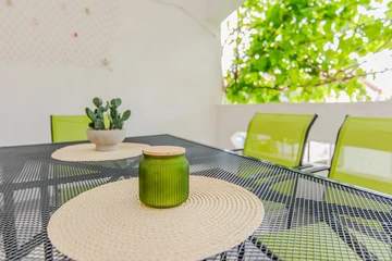 Apartment in Vir for 2-4 Guests with Balcony