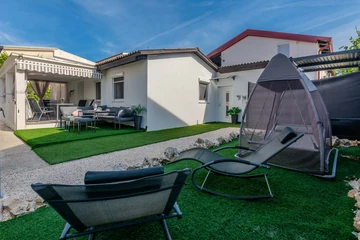 Holiday House in Vir for 4–5 Guests