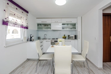 Holiday House in Vir for 4–5 Guests