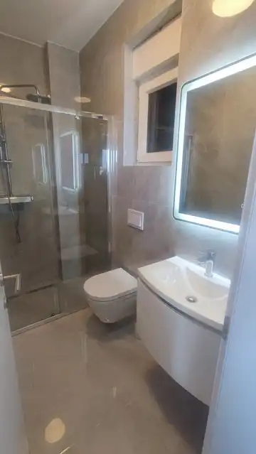 3-Bedroom Holiday House in Vir for 6–8 Guests