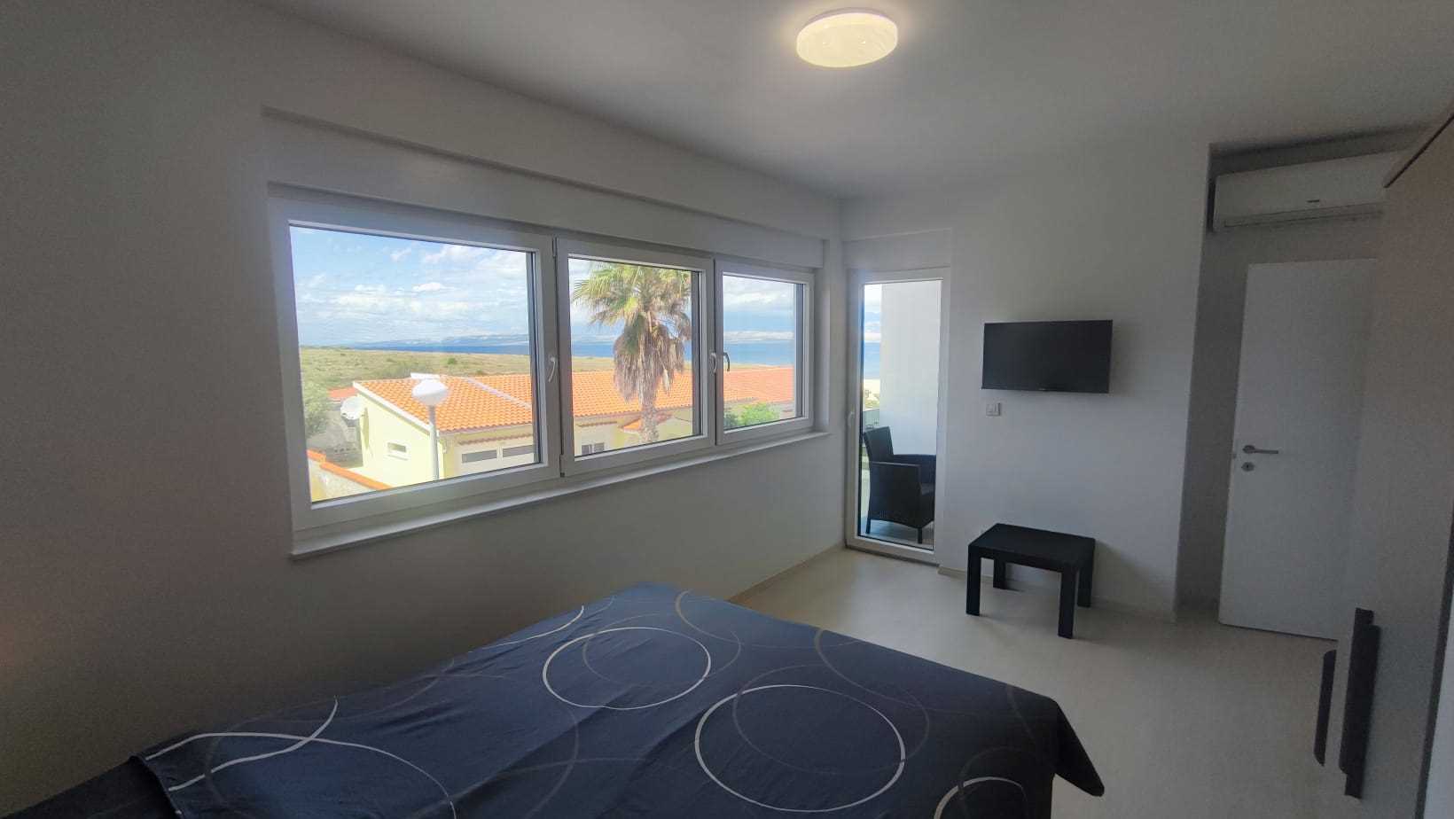 Partial sea view  | 70 m from the sea | Holiday home | 6-8 persons