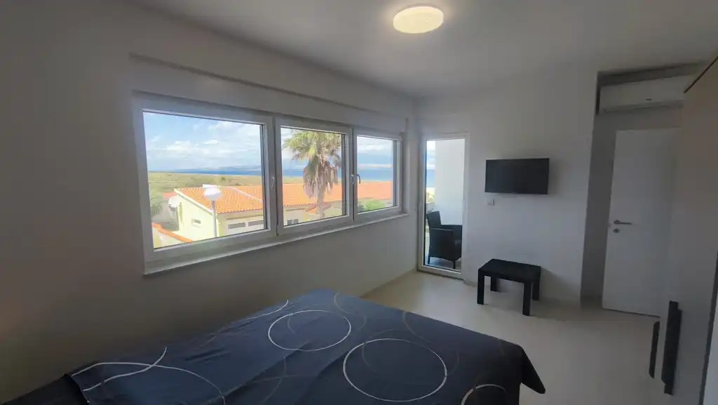 3-Bedroom Holiday House in Vir for 6–8 Guests