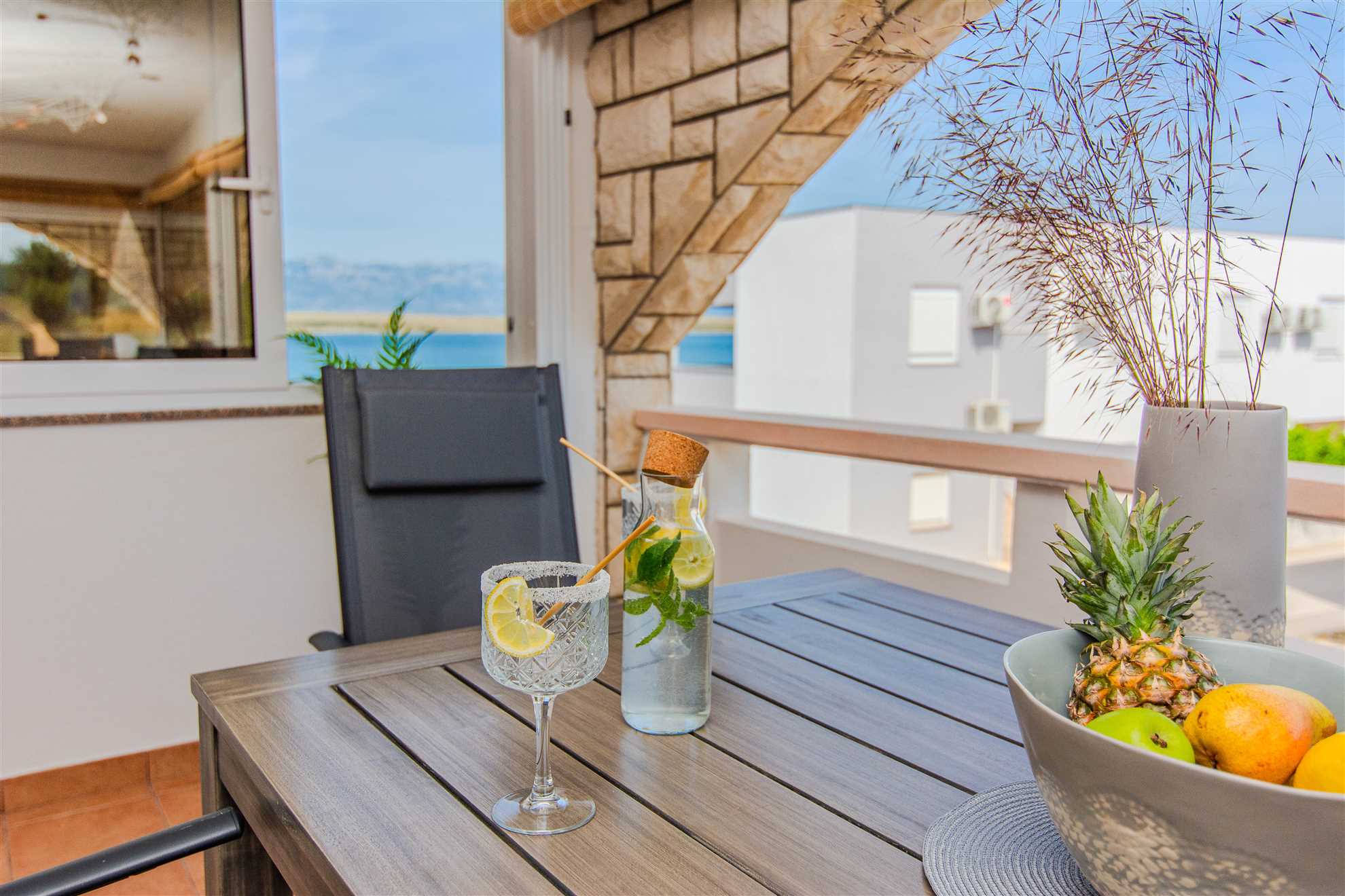 Partial sea view  | 100 m from beach | For 4 persons