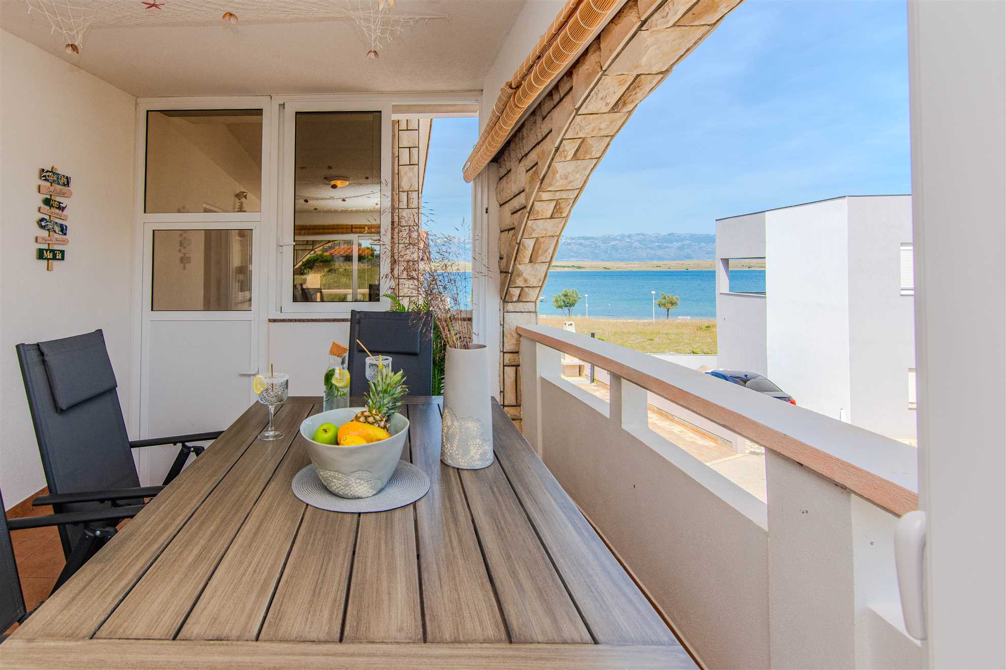 Partial sea view  | 100 m from beach | For 4 persons