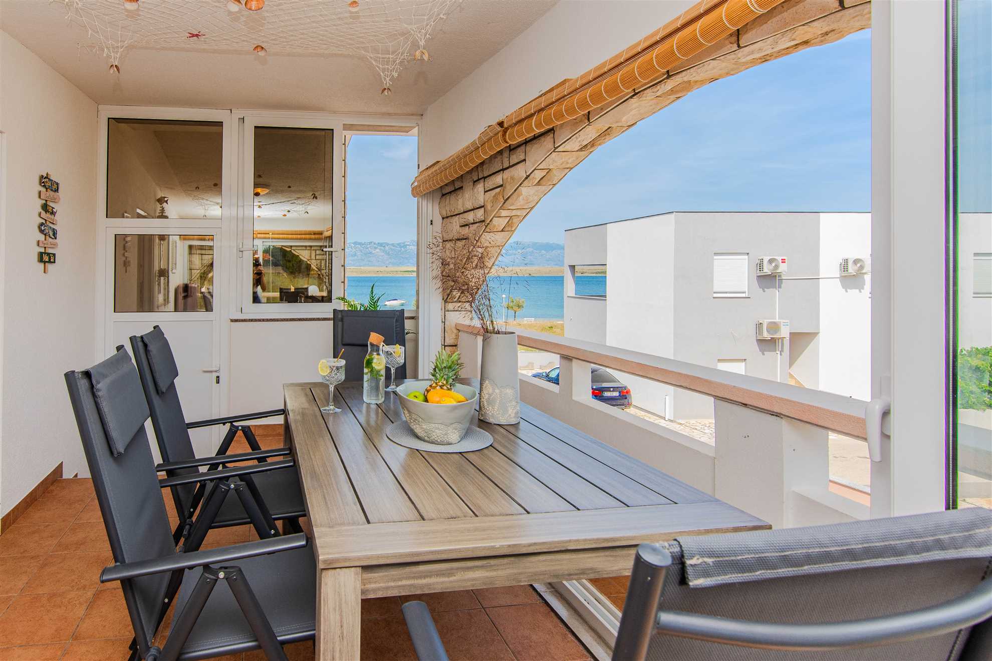 Partial sea view  | 100 m from beach | For 4 persons