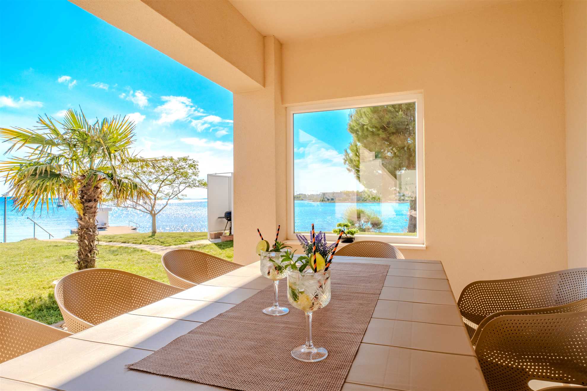 Panoramic sea view | Ideal for 6-8 persons | Beachfront