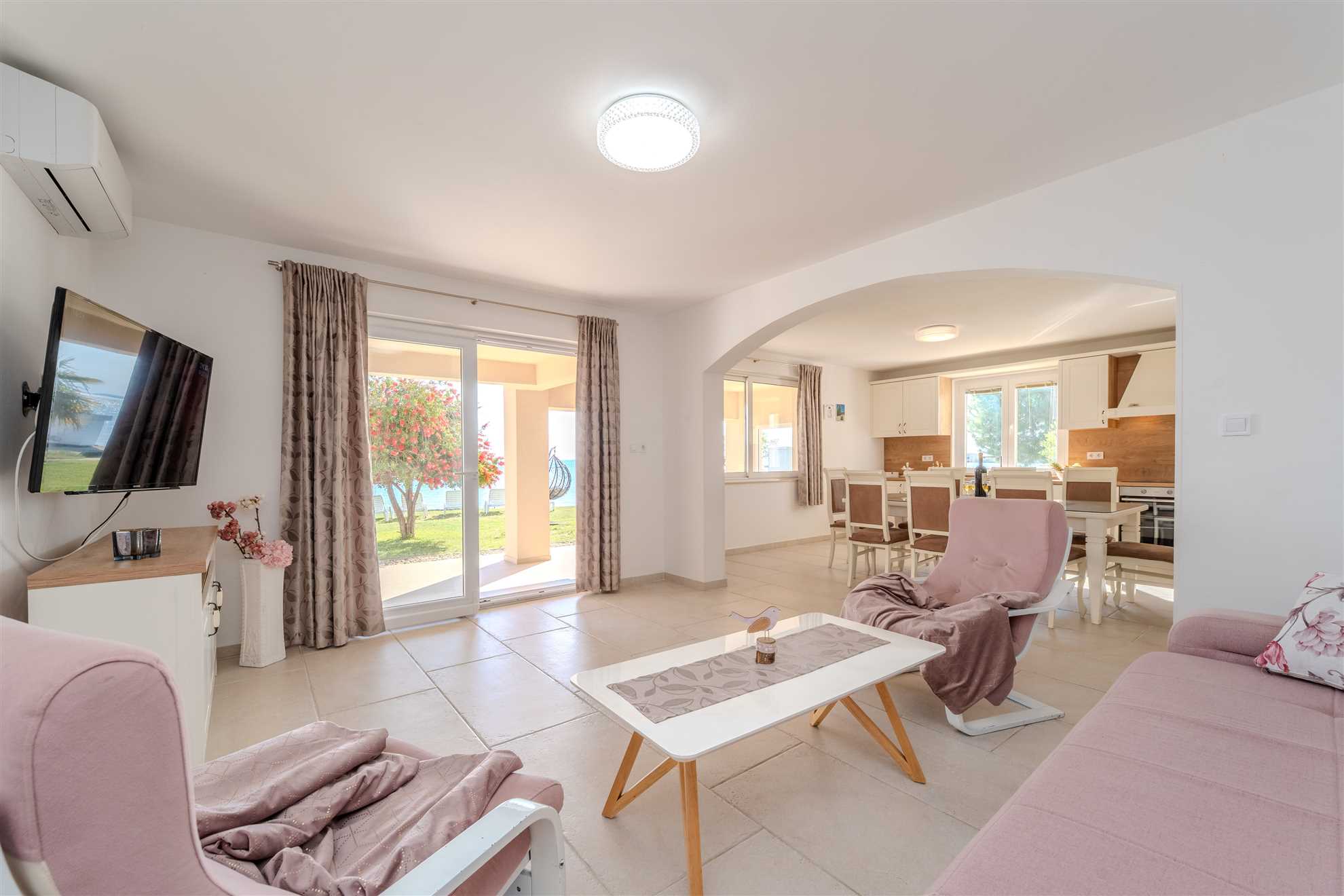 Panoramic sea view | Ideal for 6-8 persons | Beachfront