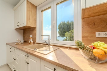 Seafront Apartment in Privlaka for 6–8 Guests