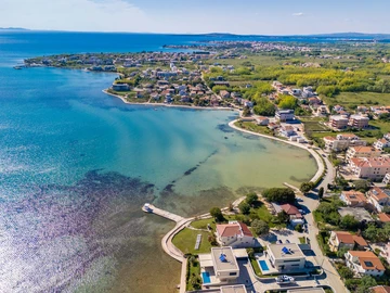 Seafront Apartment in Privlaka for 6–8 Guests