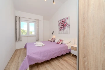 2-Bedroom Apartment with Sea-View Balcony in Privlaka