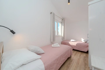 2-Bedroom Apartment with Sea-View Balcony in Privlaka