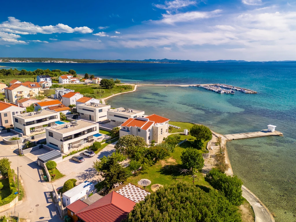 2-Bedroom Apartment with Sea-View Balcony in Privlaka