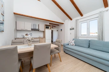 Sea-View Apartment in Privlaka for 4–6 Guests