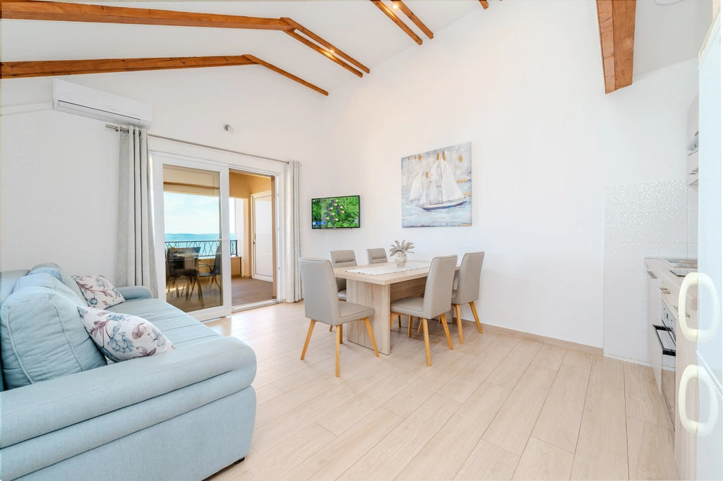 Sea-View Apartment in Privlaka for 4–6 Guests