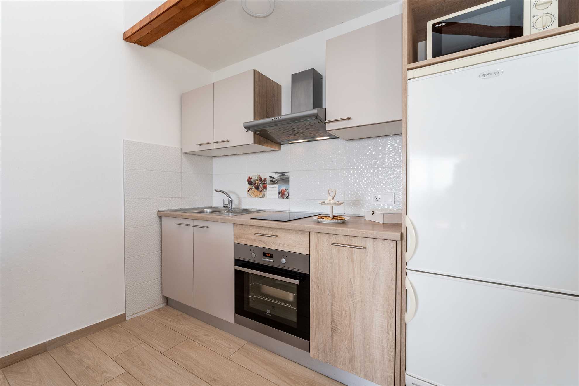 Sea view | For 4-6 persons | New and modern | 10 m from the beach