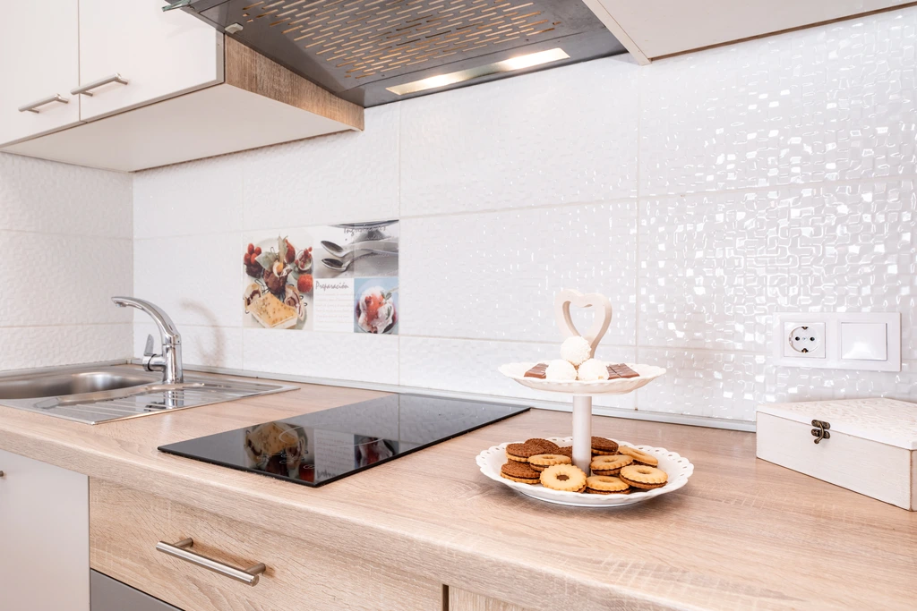 Sea-View Apartment in Privlaka for 4–6 Guests