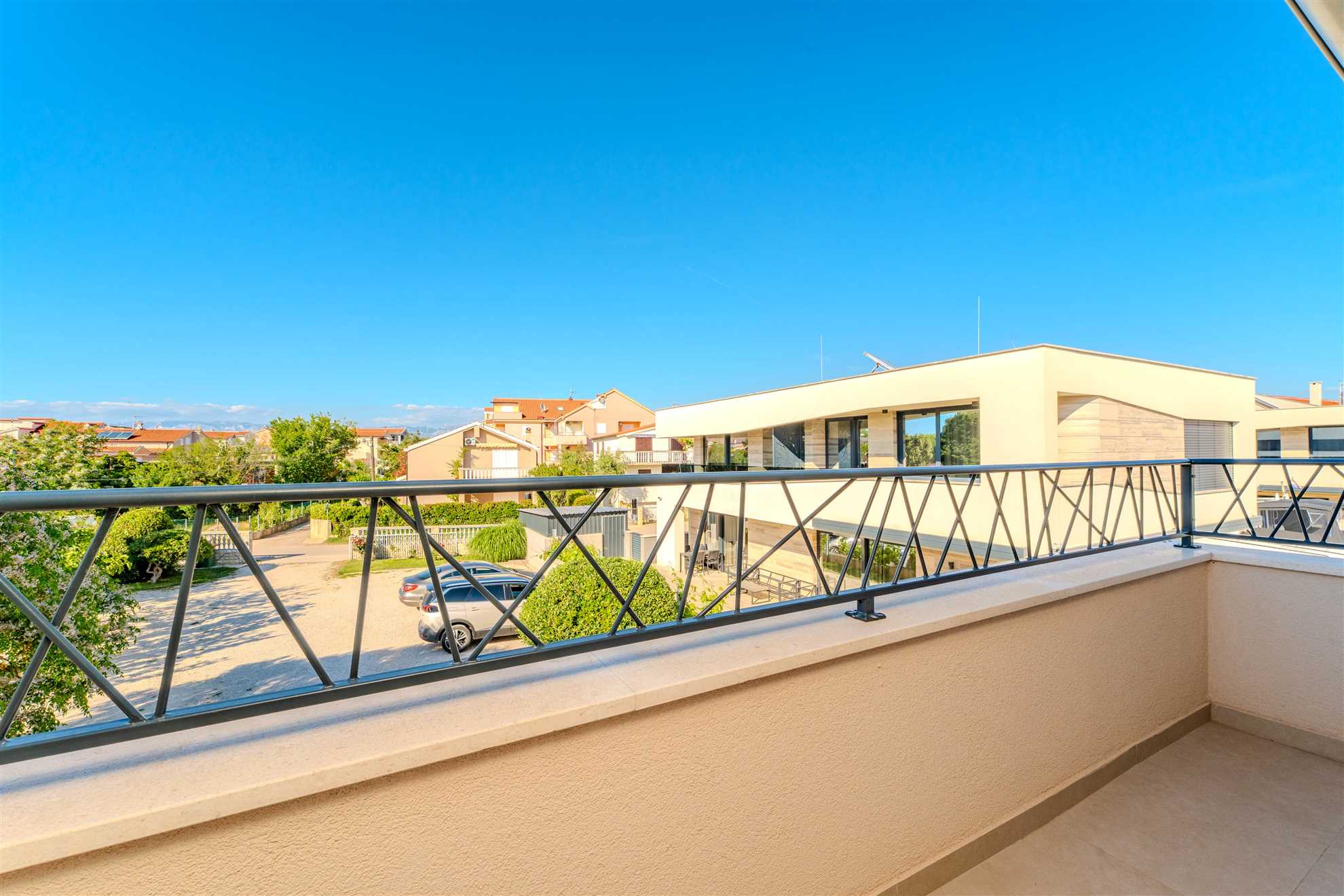 Sea view | For 4-6 persons | New and modern | 10 m from the beach
