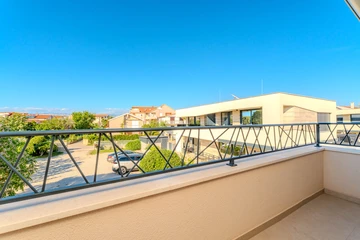 Sea-View Apartment in Privlaka for 4–6 Guests