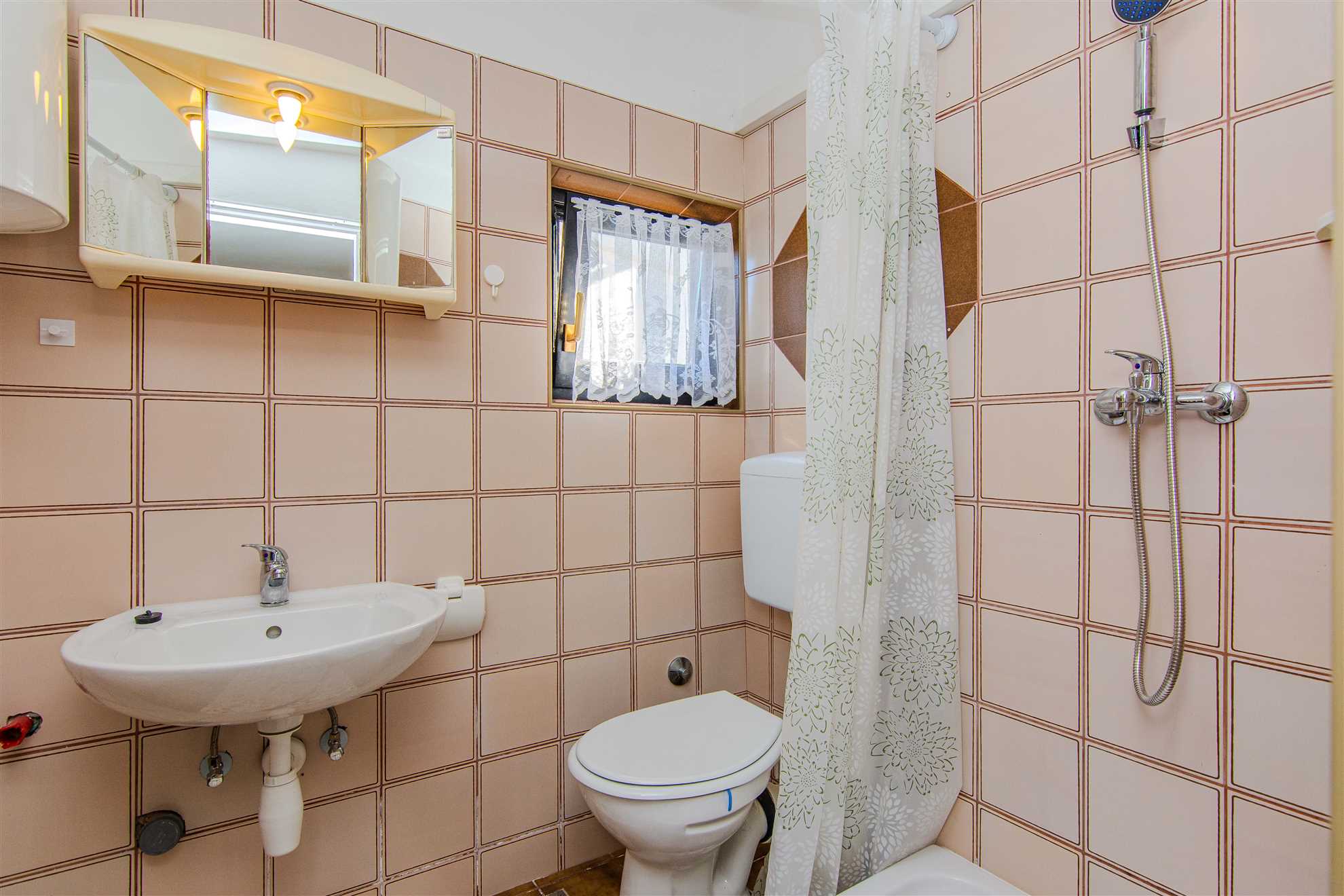 For 4 persons | 100 m from beach | Comfortable apartment
