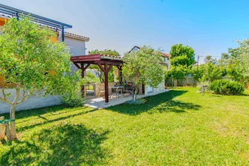 Apartment in Privlaka for 4–6 Guests