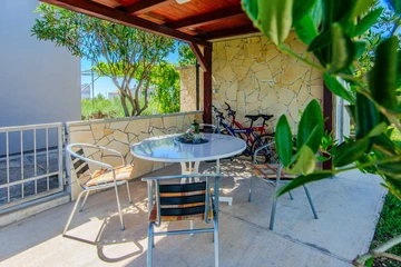 Apartment in Privlaka for 4–6 Guests