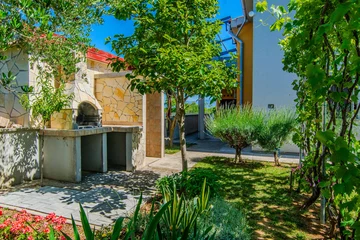 Apartment in Privlaka for 4–6 Guests