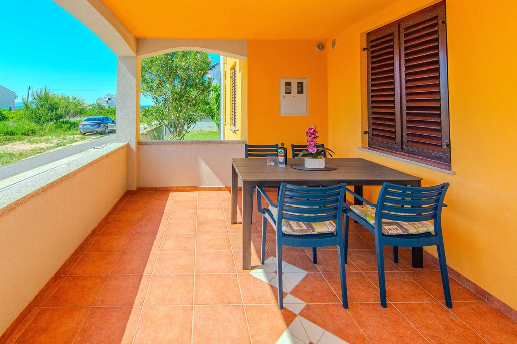 Apartment in Privlaka for 4–6 Guests