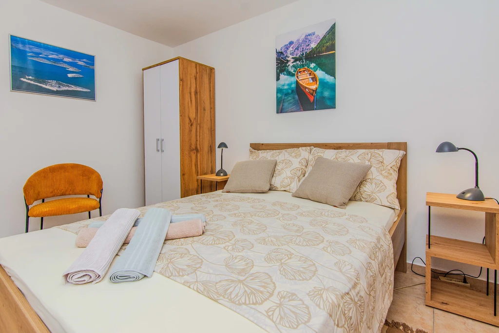 Apartment in Privlaka for 4–6 Guests