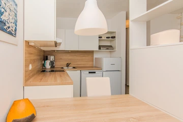 Vir Apartment for 2–4 Guests with Terrace